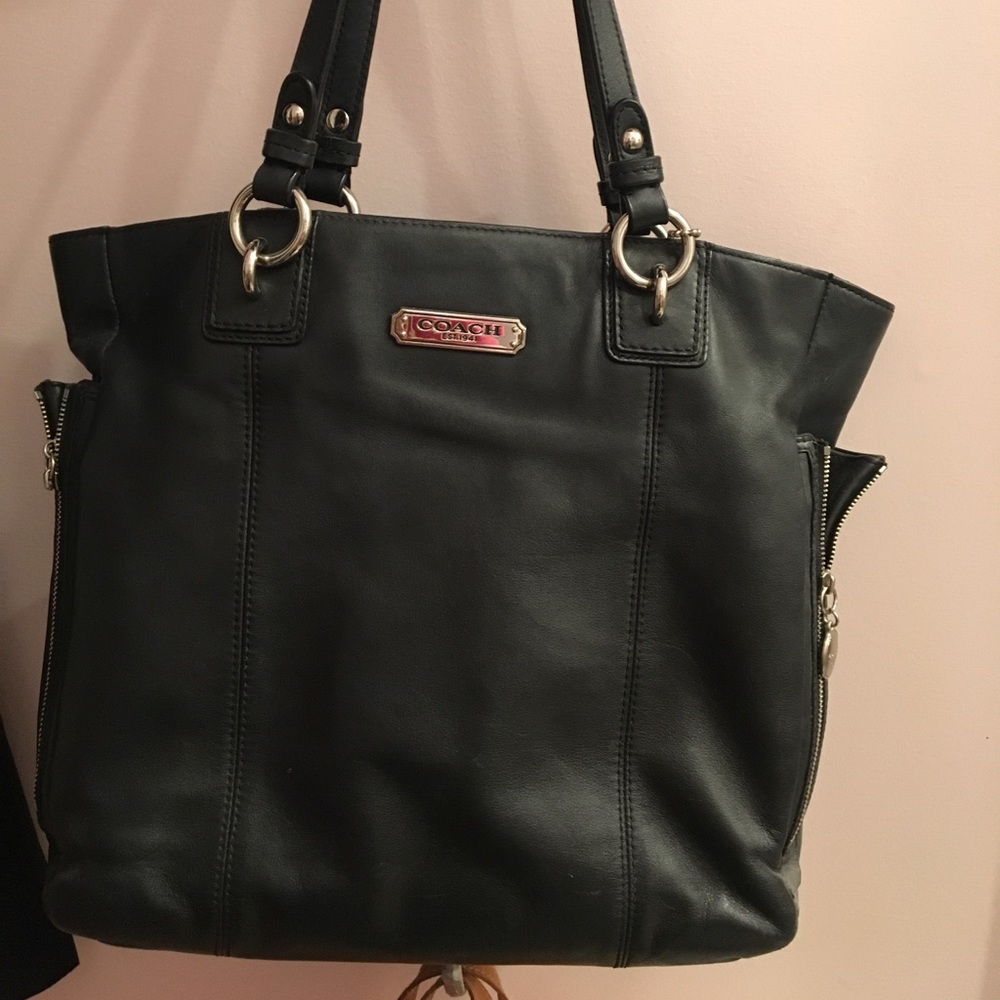 COPY - AUTHENTIC Coach handbag in black leather
